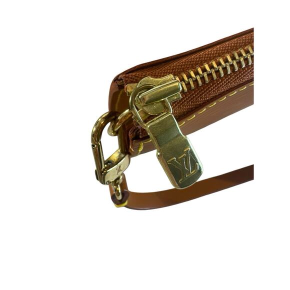 Authentic Louis Vuitton Fawn Epi Pochette Accessoires Bag Brown with Dust Bag - Picture 11 of 13